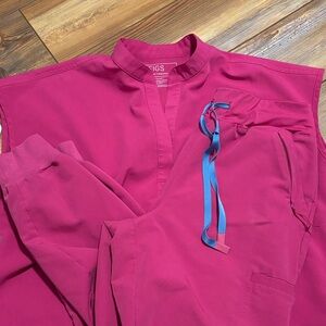 Figs Magenta Scrub Set with Blue Accents